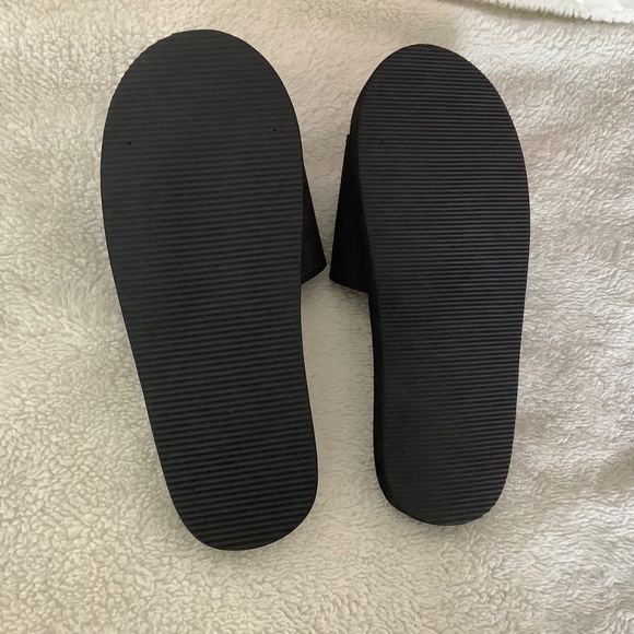 Waldorf Astoria Spa Slides Slippers - Picture 5 of 7